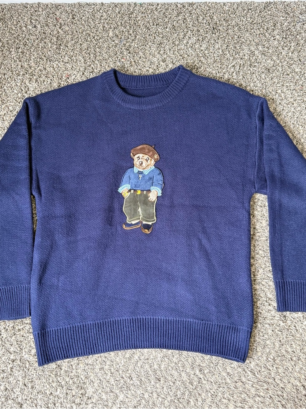 Men’s navy blue bear embroidered sweater size L